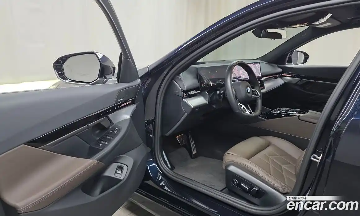 BMW 5 серия 2024 2.0 автомат (гидро), фото 13