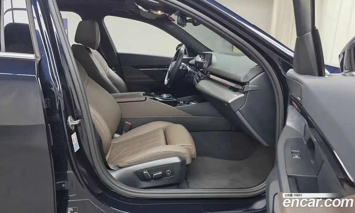 BMW 5 серия 2024 2.0 автомат (гидро), фото 16