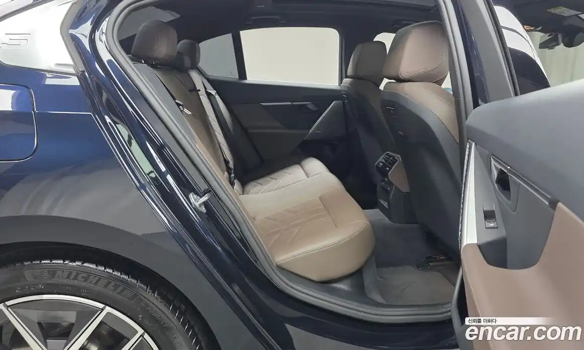 BMW 5 серия 2024 2.0 автомат (гидро), фото 17