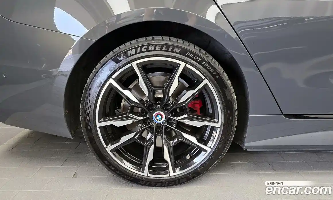 BMW i4 2023 0.2 автомат (гидро), фото 4
