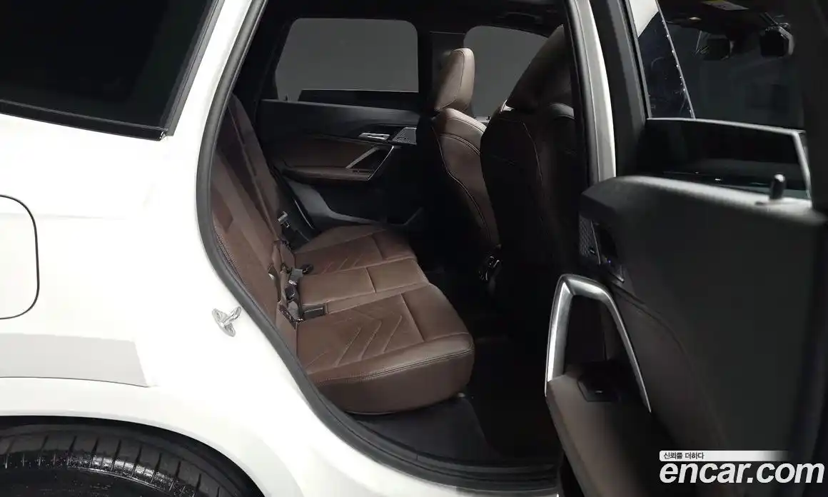 BMW X1 2023 2.0 автомат (гидро), фото 12