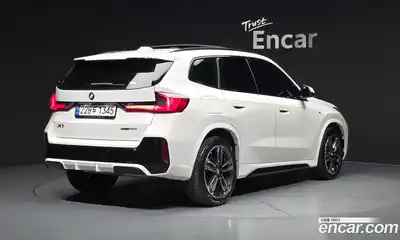 BMW X1 2023 2.0 автомат (гидро), миниатюра 2
