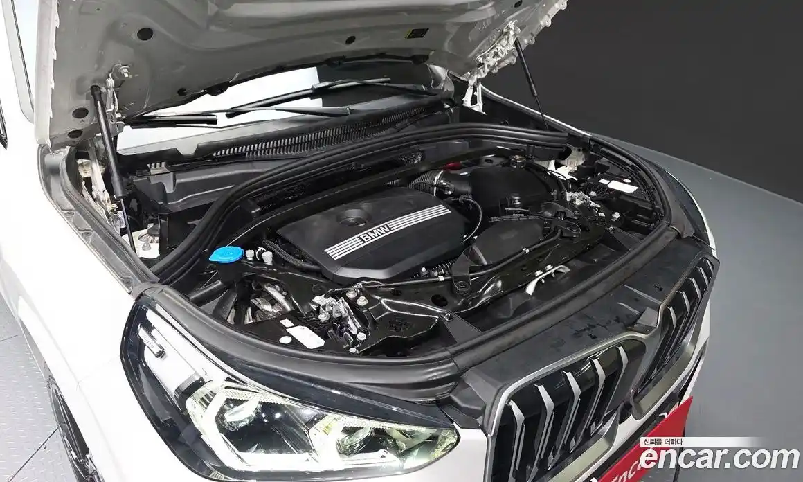BMW X1 2023 2.0 автомат (гидро), фото 6
