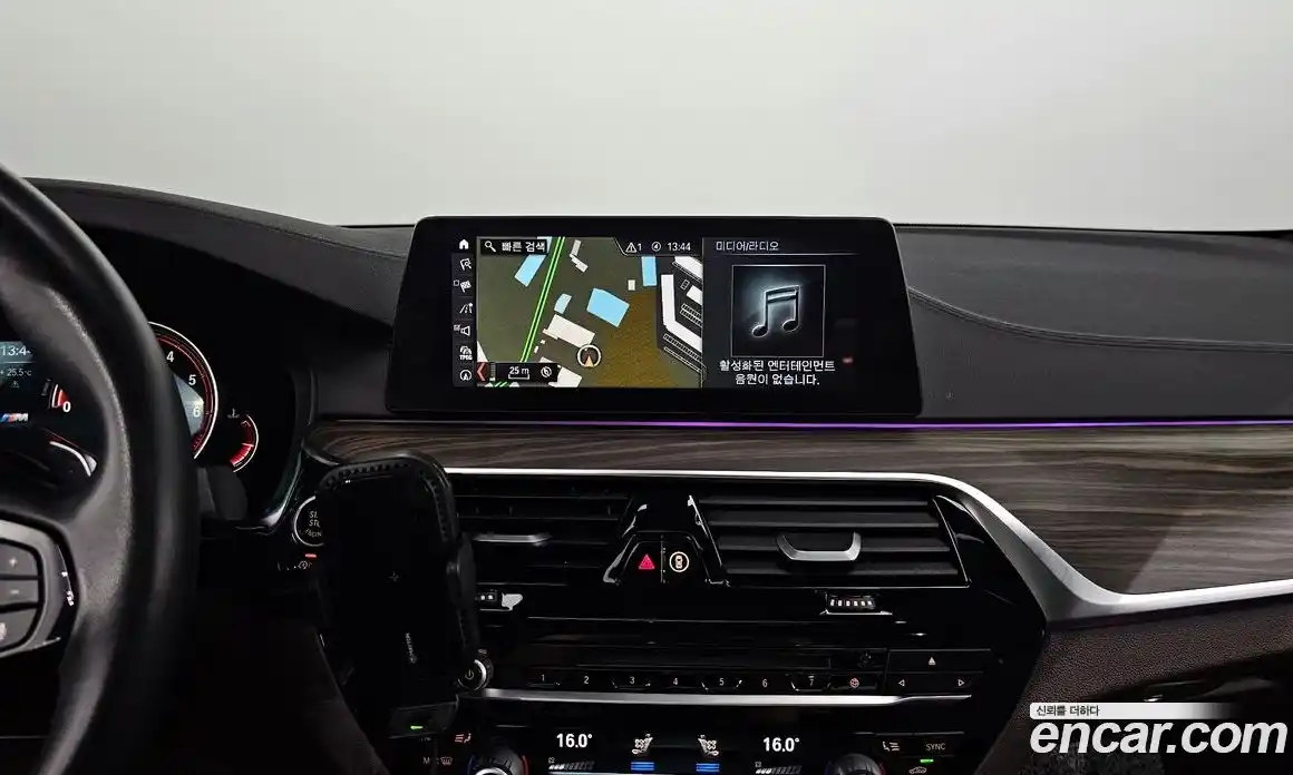 BMW 5 серия 2018 2.0 автомат (гидро), фото 12