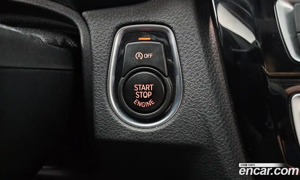 BMW 3 серия 2018 2.0 автомат (гидро), фото 26