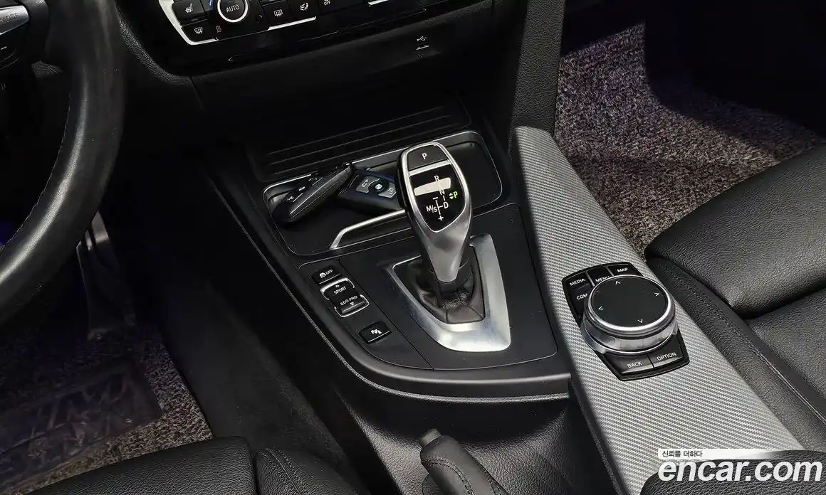 BMW 3 серия 2018 2.0 автомат (гидро), фото 11