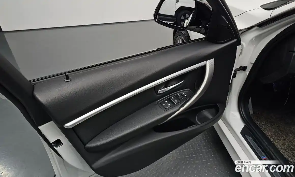BMW 3 серия 2018 2.0 автомат (гидро), фото 13