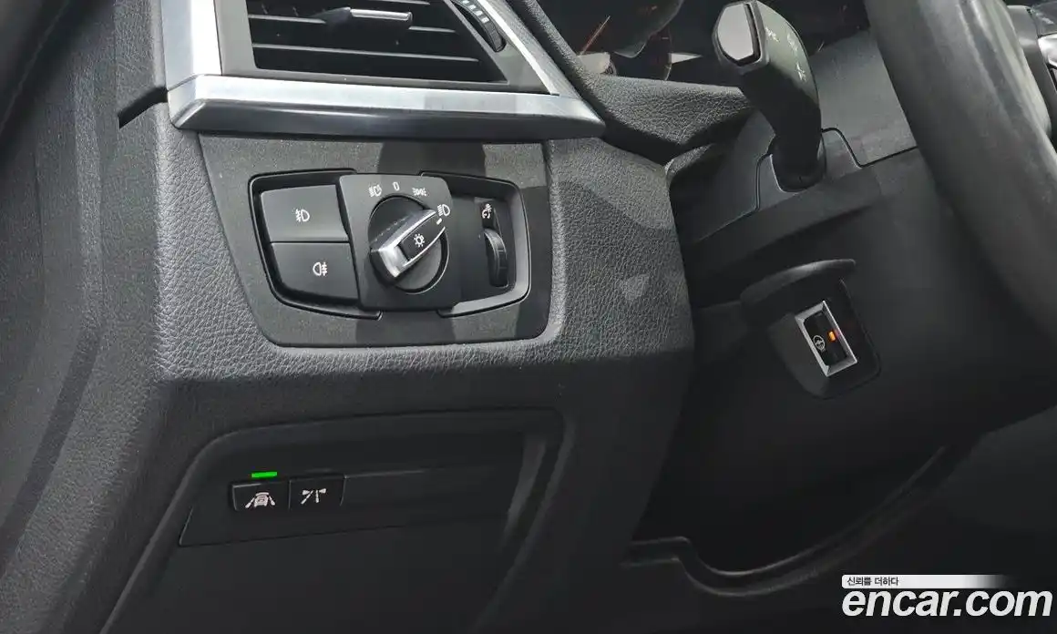 BMW 3 серия 2018 2.0 автомат (гидро), фото 19