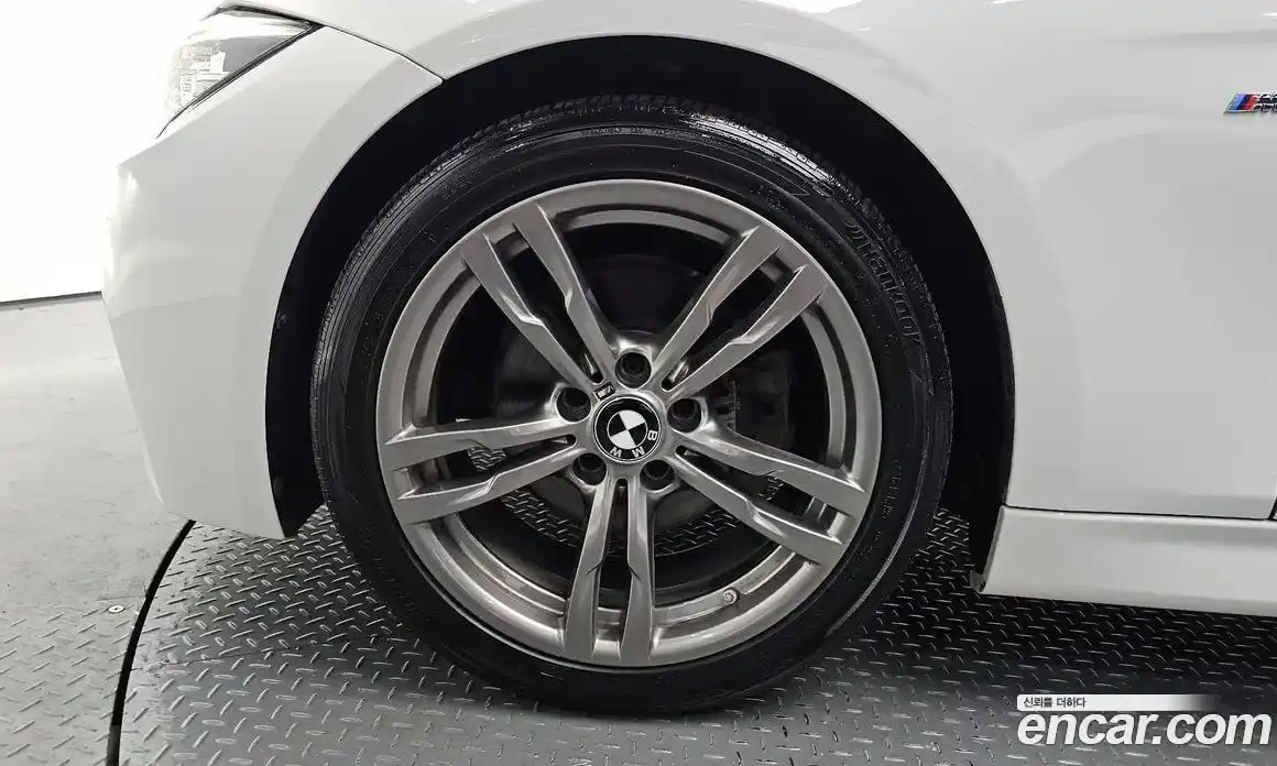 BMW 3 серия 2018 2.0 автомат (гидро), фото 4