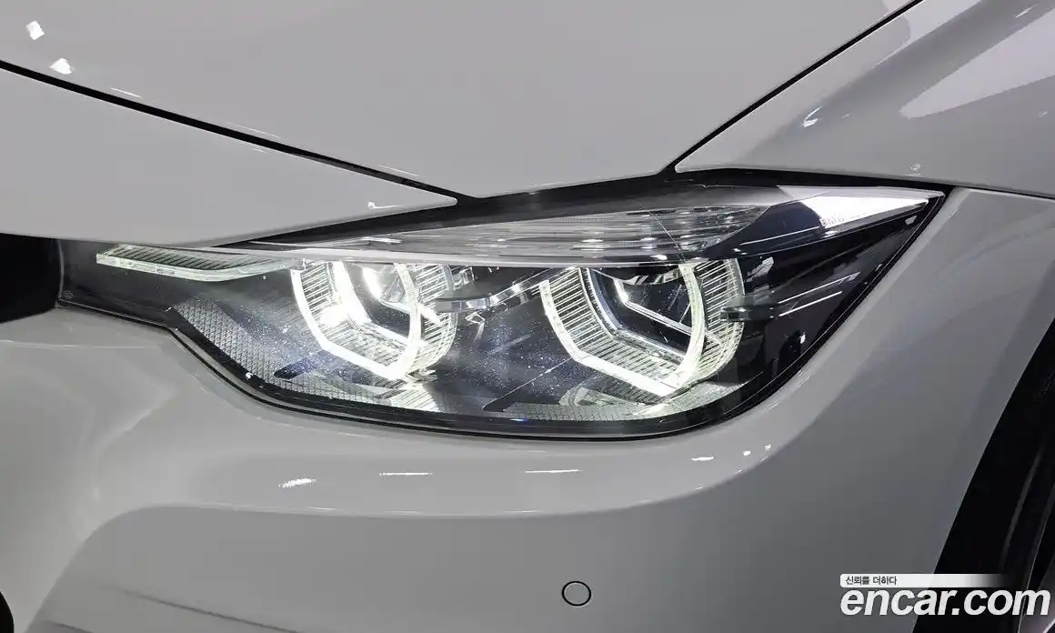 BMW 3 серия 2018 2.0 автомат (гидро), фото 7