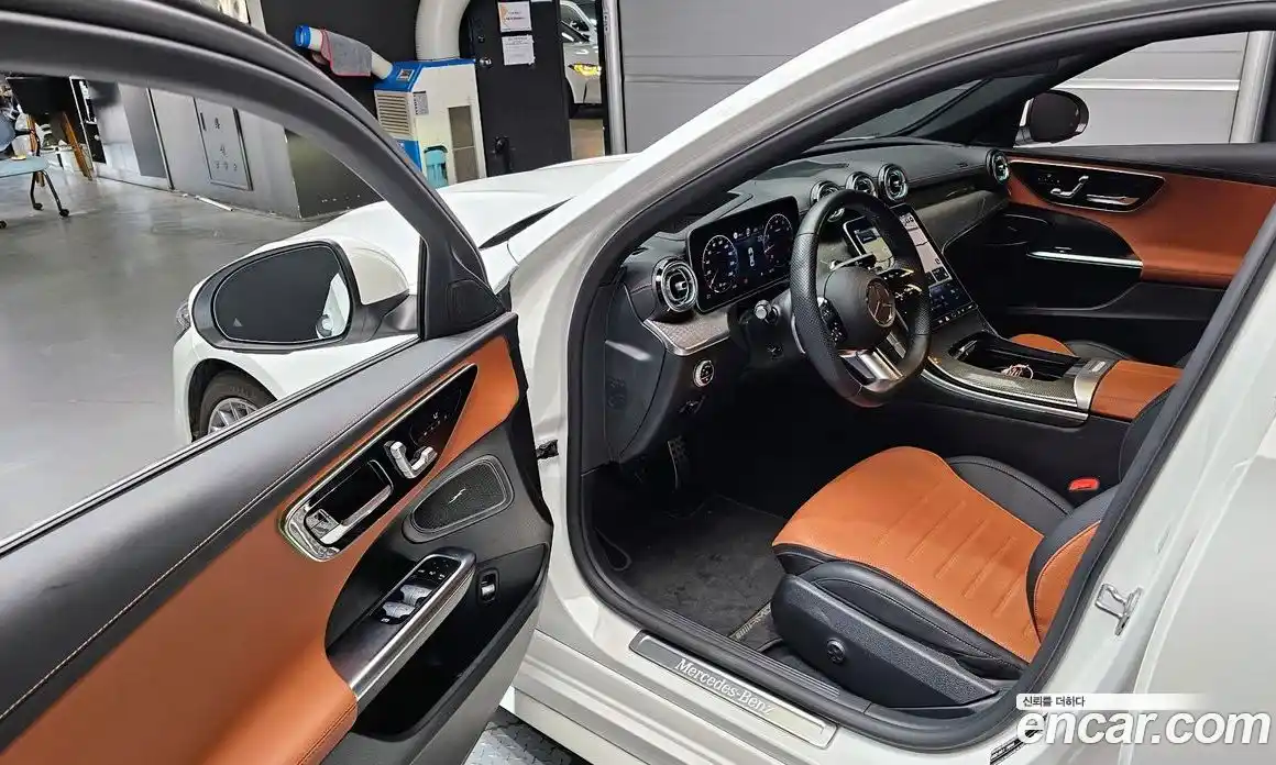 Mercedes-Benz C-Class 2023 2.0 гидро, фото 13