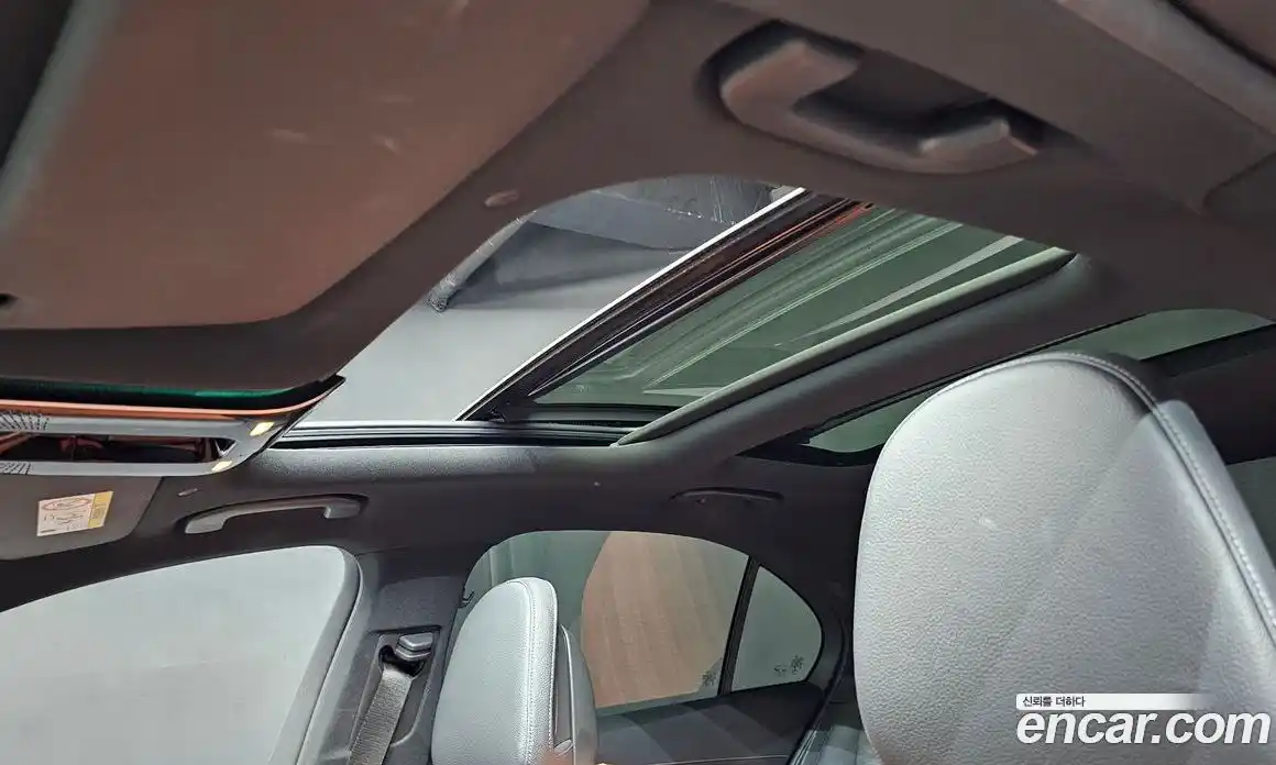 Mercedes-Benz C-Class 2023 2.0 гидро, фото 25