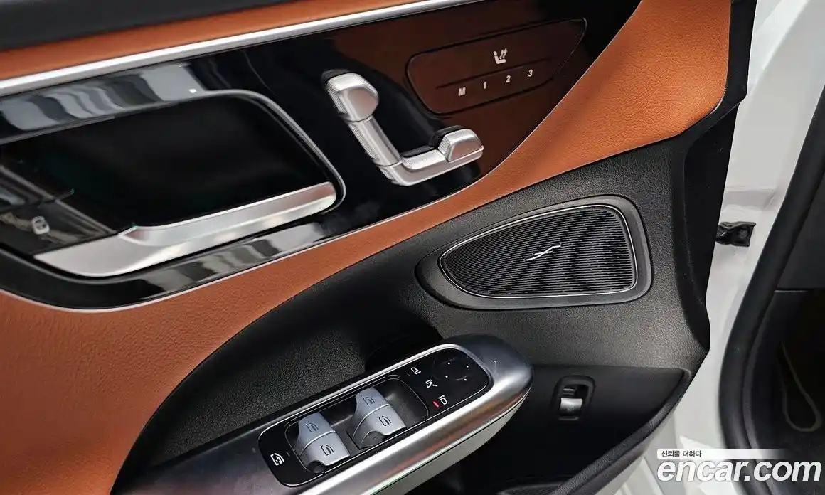 Mercedes-Benz C-Class 2023 2.0 гидро, фото 27