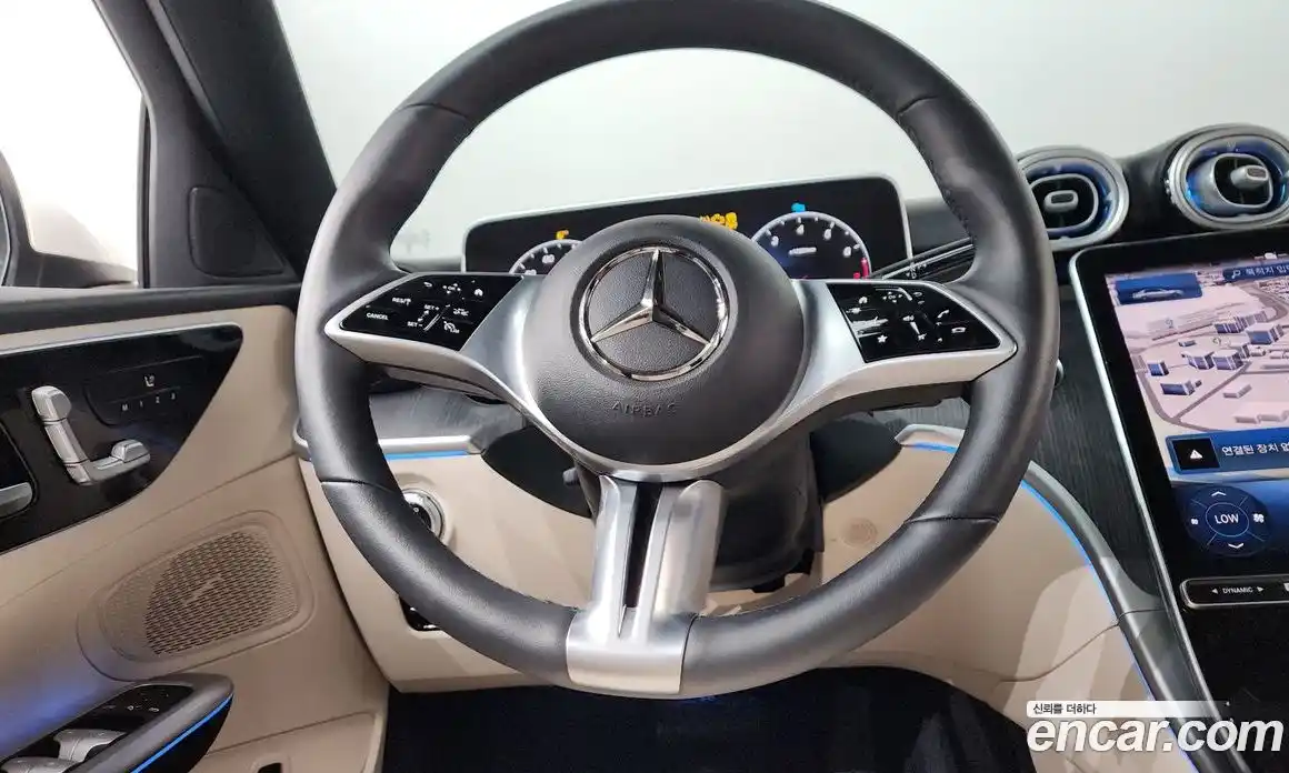 Mercedes-Benz C-Class 2023 2.0 гидро, фото 19