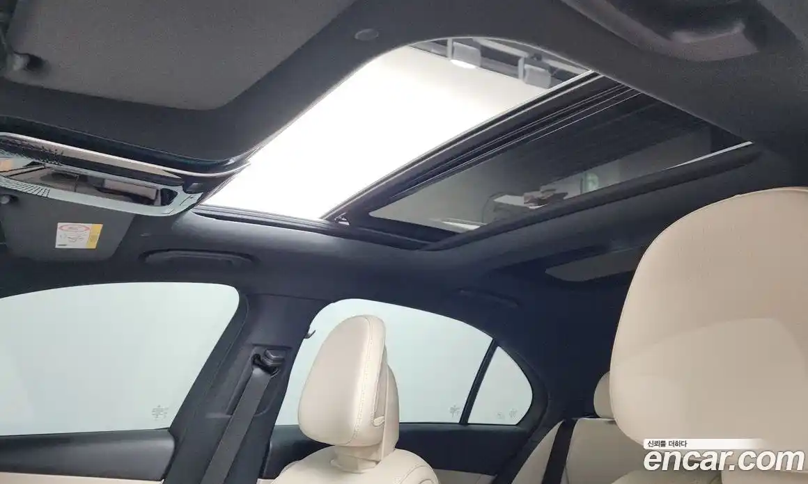 Mercedes-Benz C-Class 2023 2.0 гидро, фото 23