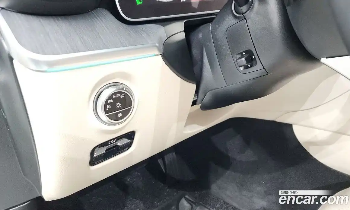 Mercedes-Benz C-Class 2023 2.0 гидро, фото 29