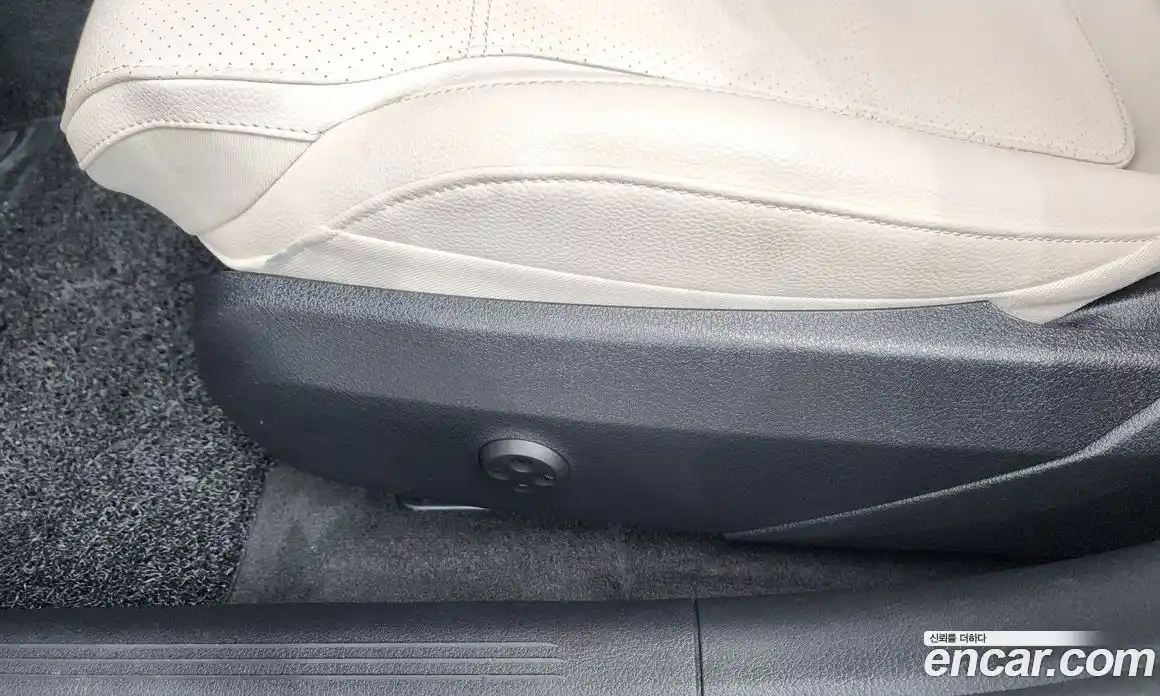 Mercedes-Benz C-Class 2023 2.0 гидро, фото 31