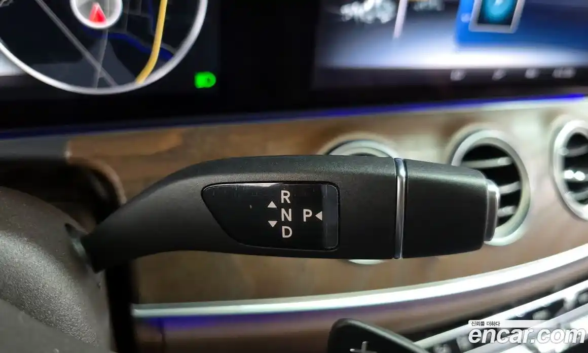 Mercedes-Benz E-Class 2020 2.0 автомат (гидро), фото 12