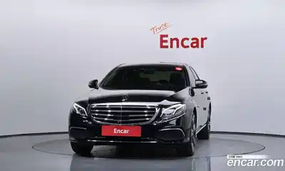 Mercedes-Benz E-Class 2020 2.0 автомат (гидро), миниатюра 3