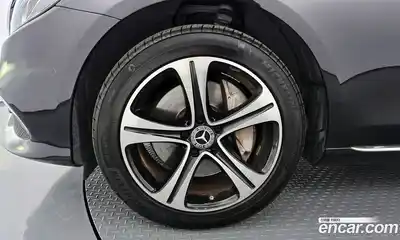 Mercedes-Benz E-Class 2020 2.0 автомат (гидро), миниатюра 5