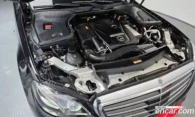 Mercedes-Benz E-Class 2020 2.0 автомат (гидро), миниатюра 6