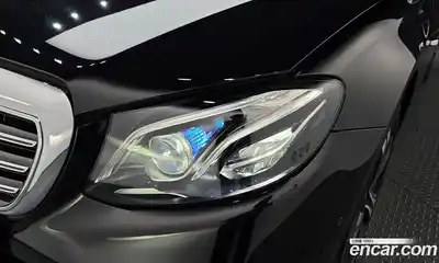 Mercedes-Benz E-Class 2020 2.0 автомат (гидро), миниатюра 8