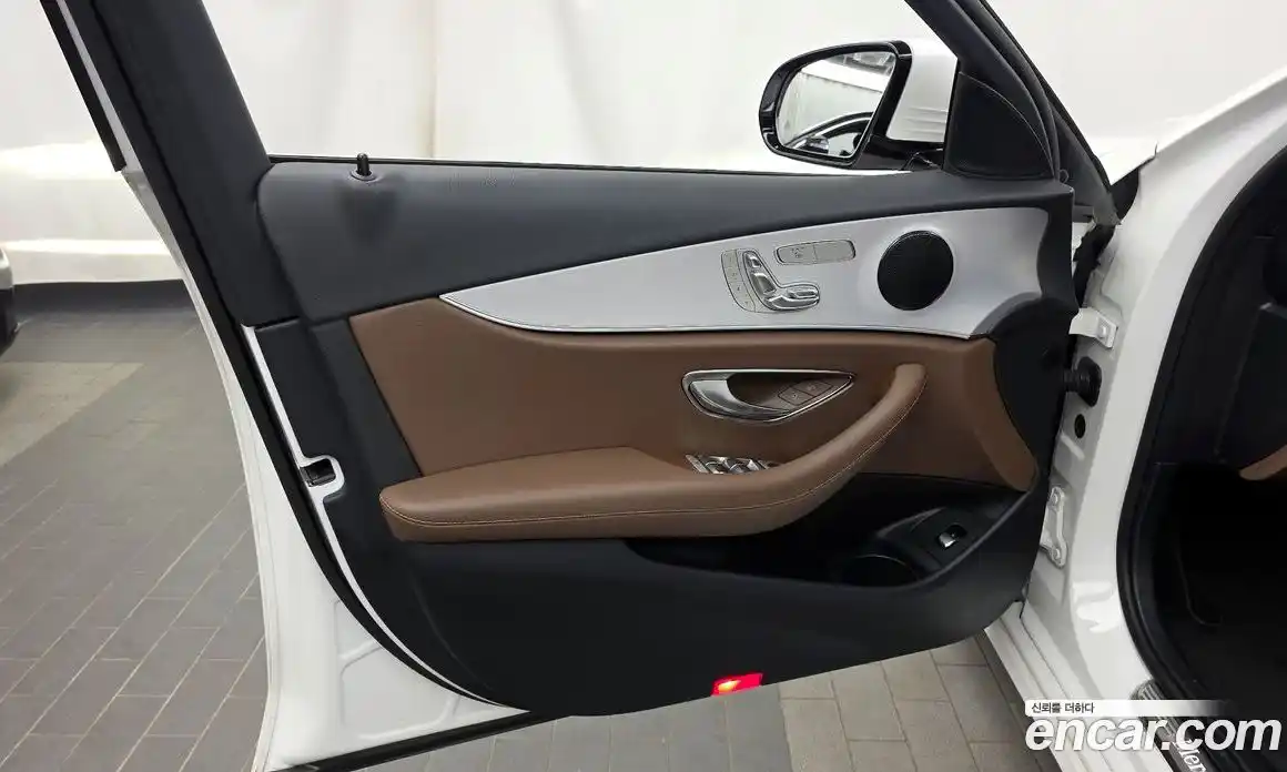 Mercedes-Benz E-Class 2021 2.0 автомат (гидро), фото 14