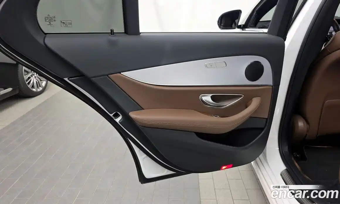 Mercedes-Benz E-Class 2021 2.0 автомат (гидро), фото 15