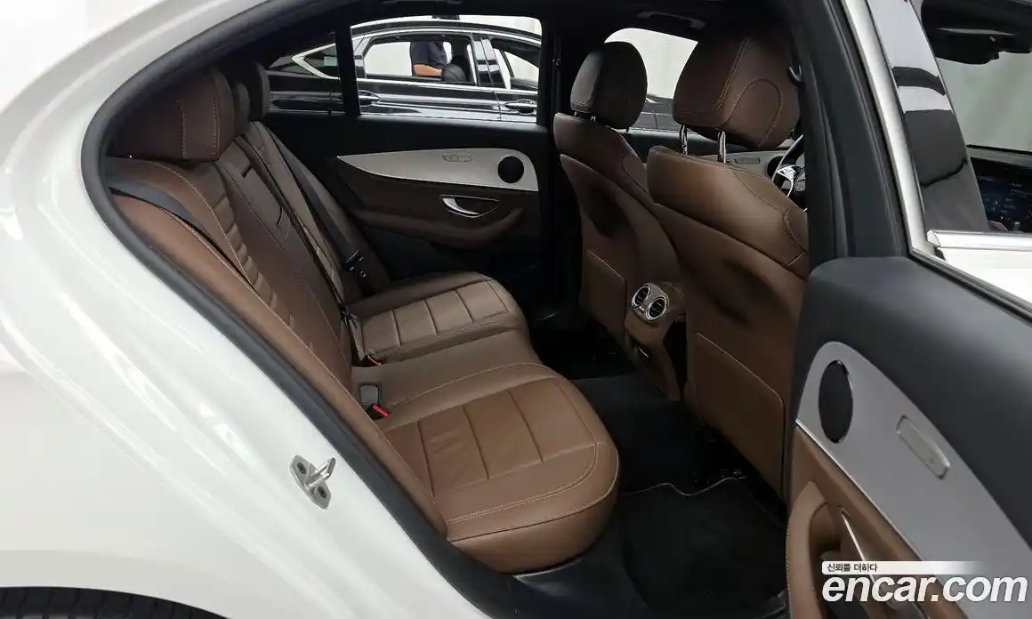 Mercedes-Benz E-Class 2021 2.0 автомат (гидро), фото 18