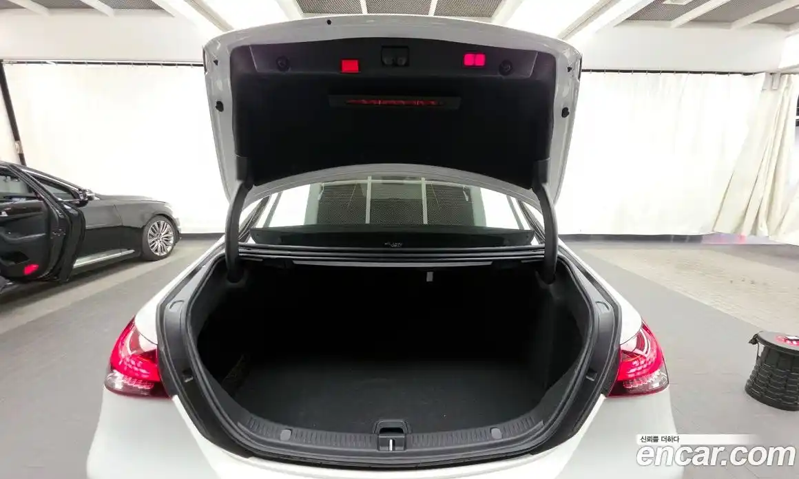 Mercedes-Benz E-Class 2021 2.0 автомат (гидро), фото 26