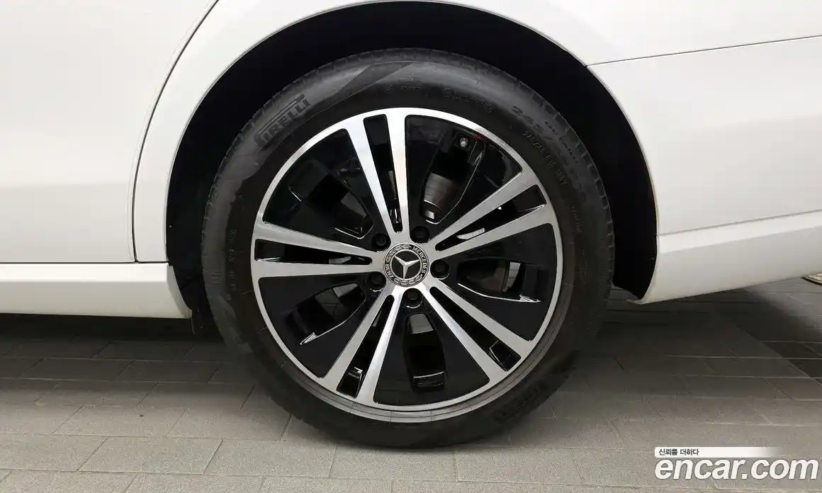 Mercedes-Benz E-Class 2021 2.0 автомат (гидро), фото 7