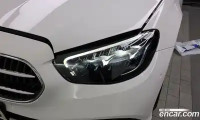 Mercedes-Benz E-Class 2021 2.0 автомат (гидро), миниатюра 8