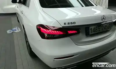 Mercedes-Benz E-Class 2021 2.0 автомат (гидро), миниатюра 9