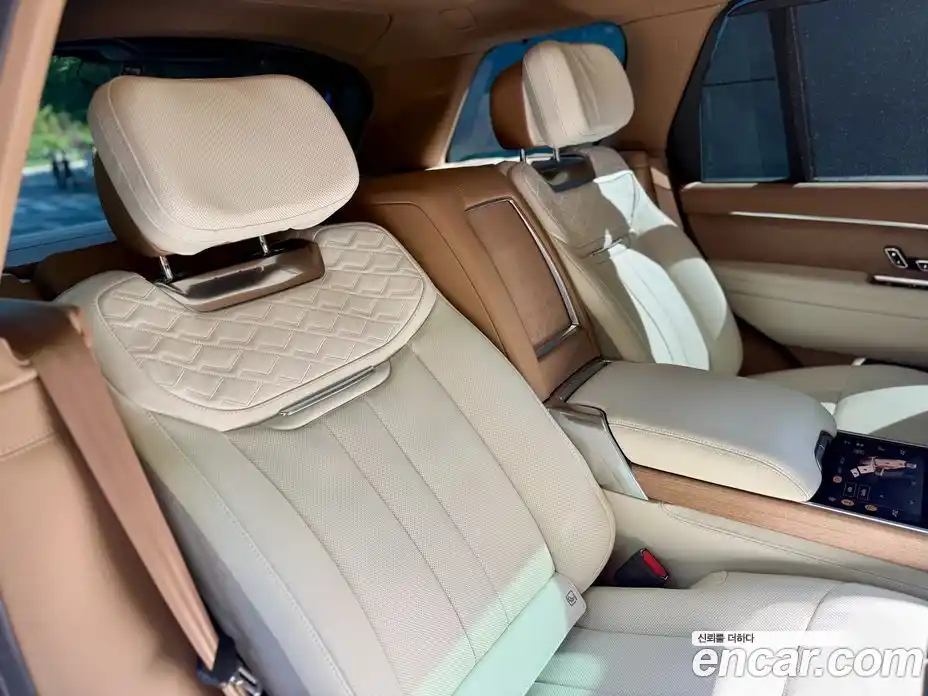 Land Rover Range Rover 2024 4.4 автомат (гидро), фото 15