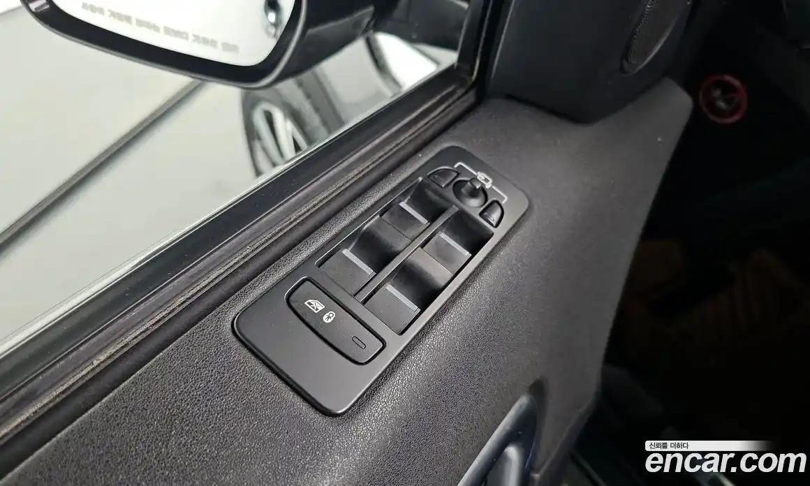 Land Rover Discovery Sport 2017 2.0 автомат (гидро), фото 17