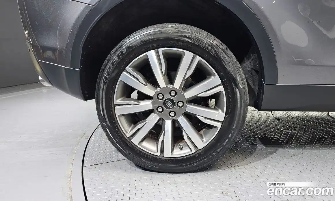 Land Rover Discovery Sport 2017 2.0 автомат (гидро), фото 5