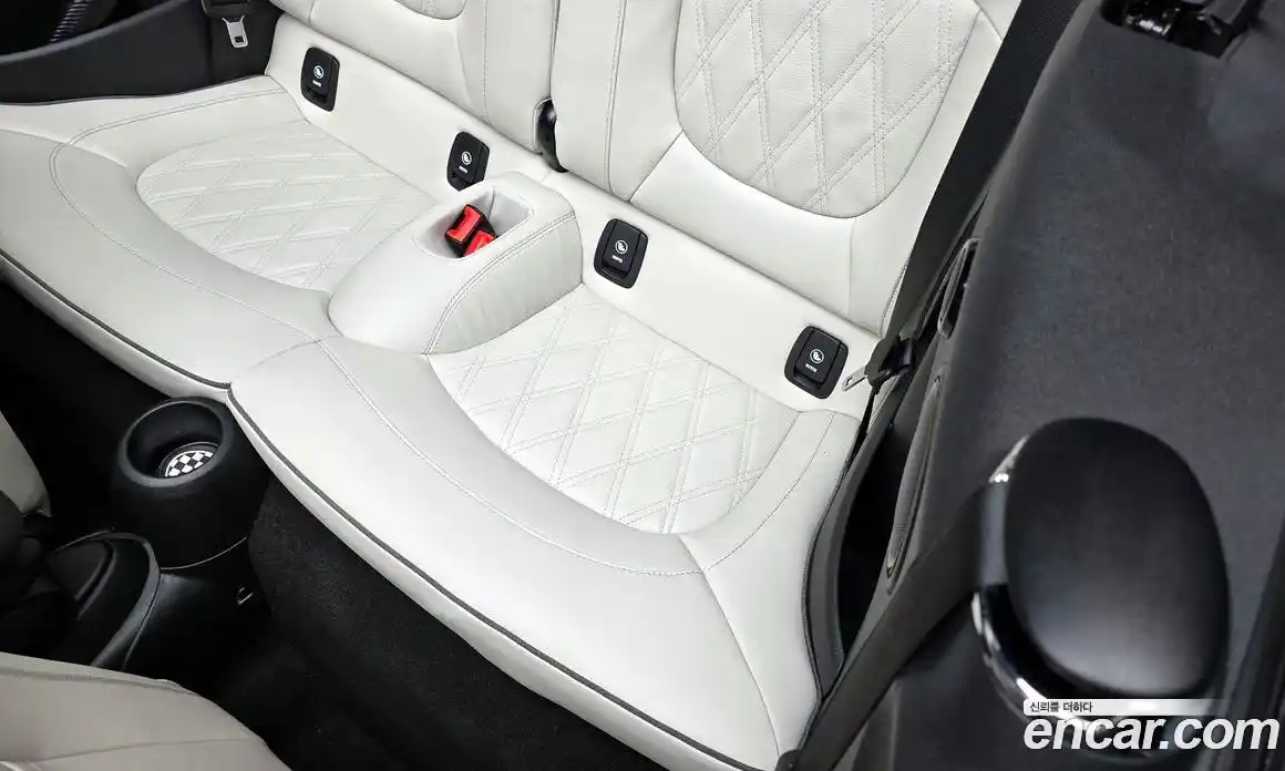Mini Cooper Convertible 2022 2.0 автомат (гидро), фото 18
