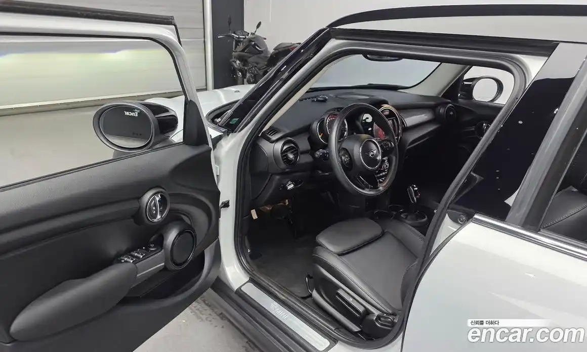 Mini Cooper 2019 1.5 автомат (гидро), фото 13