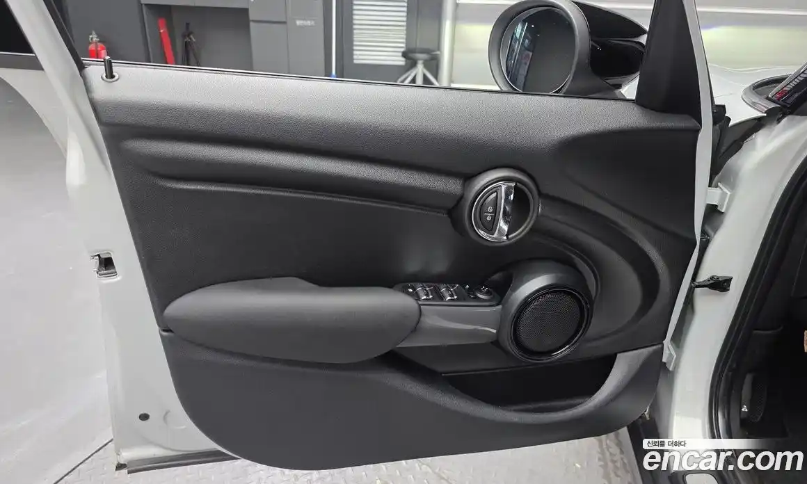 Mini Cooper 2019 1.5 автомат (гидро), фото 14