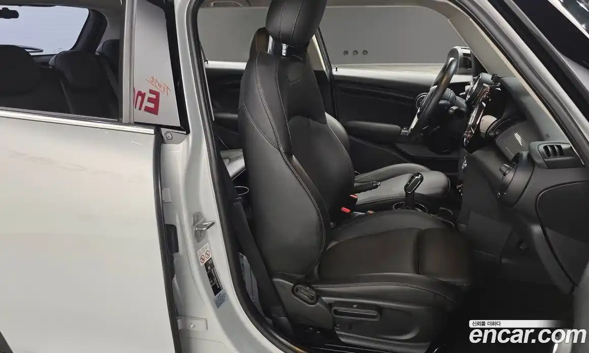 Mini Cooper 2019 1.5 автомат (гидро), фото 16