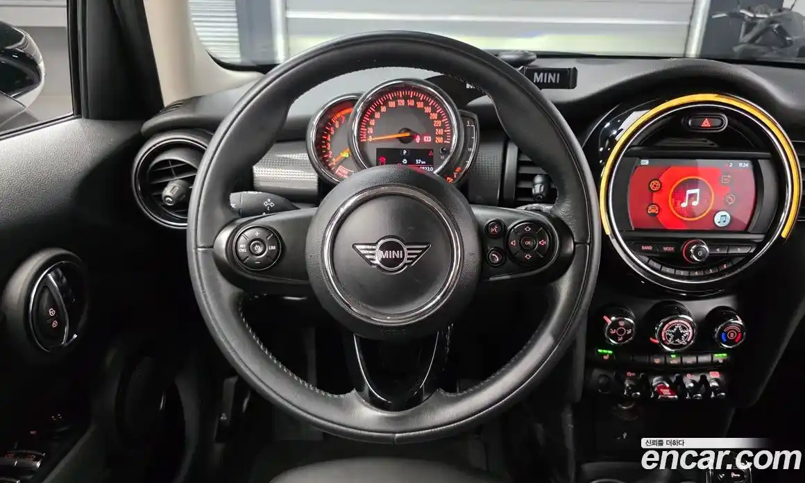 Mini Cooper 2019 1.5 автомат (гидро), фото 18