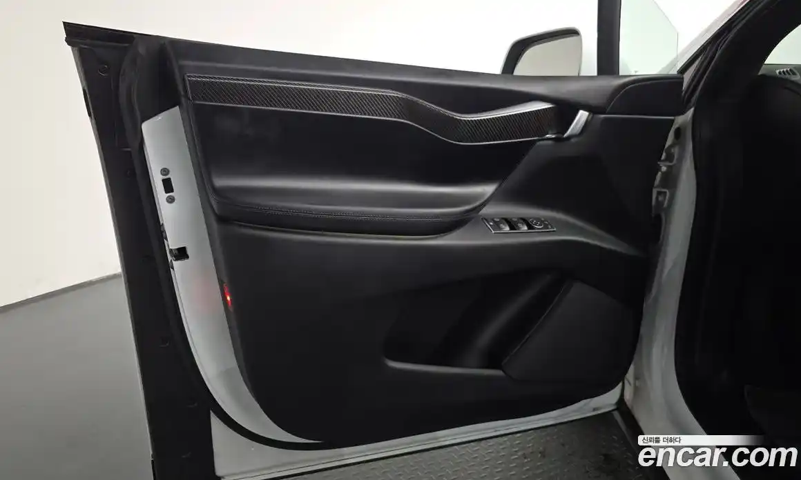 Tesla Model X 2018 0.3 автомат (гидро), фото 14 Tesla Model X 2018 0.3 автомат (гидро), фото 14