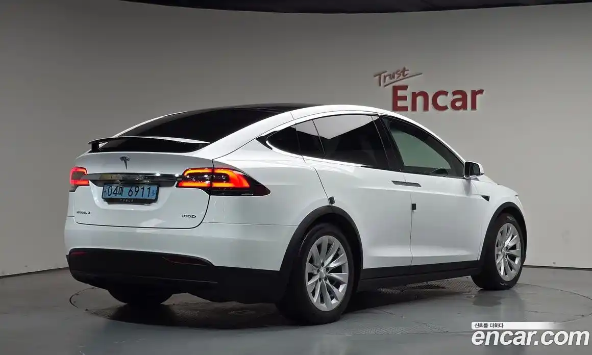 Tesla Model X 2018 0.3 автомат (гидро), фото 2 Tesla Model X 2018 0.3 автомат (гидро), фото 2