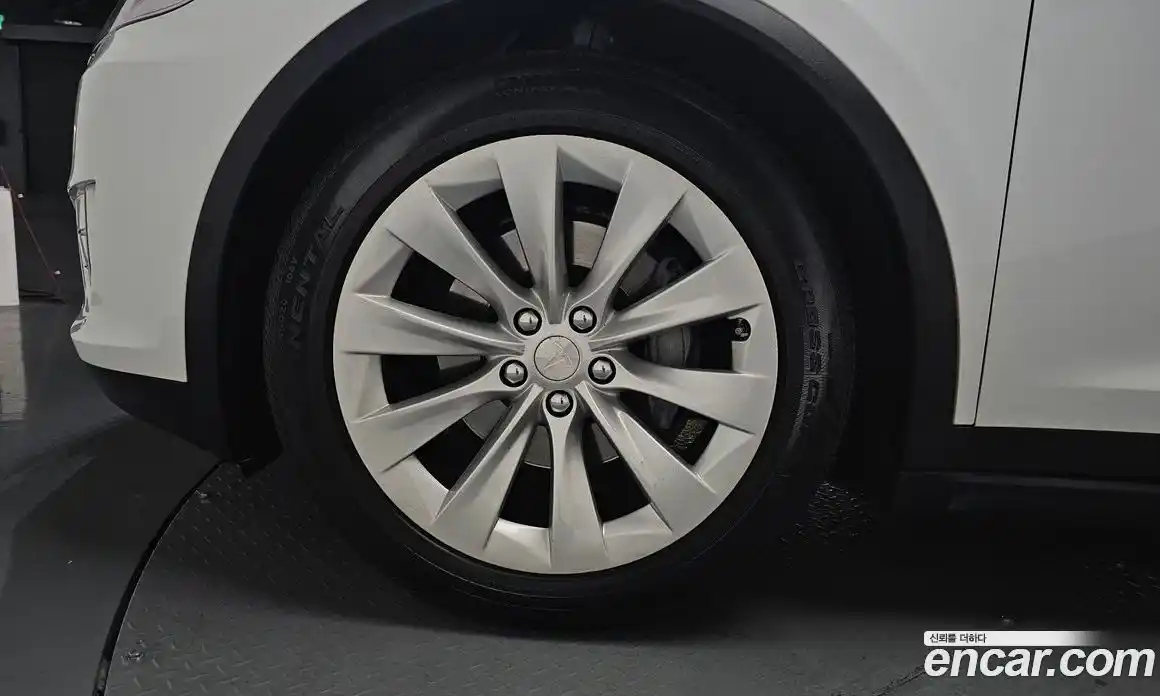 Tesla Model X 2018 0.3 автомат (гидро), фото 5