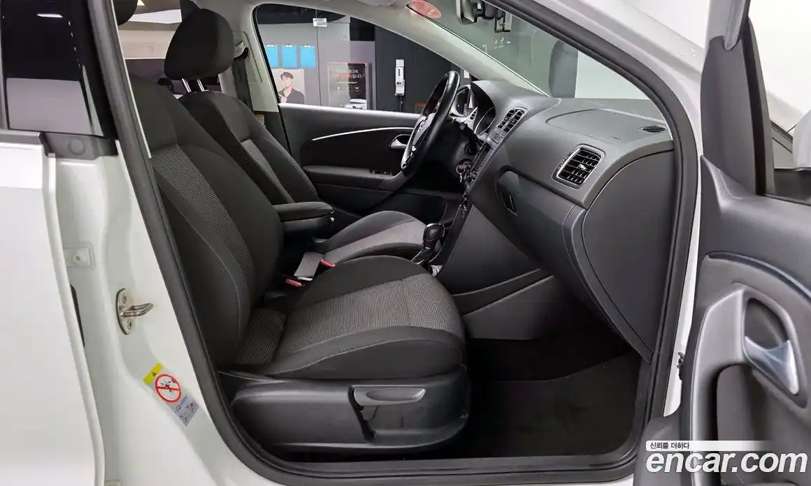 Volkswagen Polo 2015 1.4 автомат (гидро), фото 12