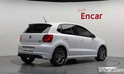 Volkswagen Polo 2015 1.4 автомат (гидро), миниатюра 2