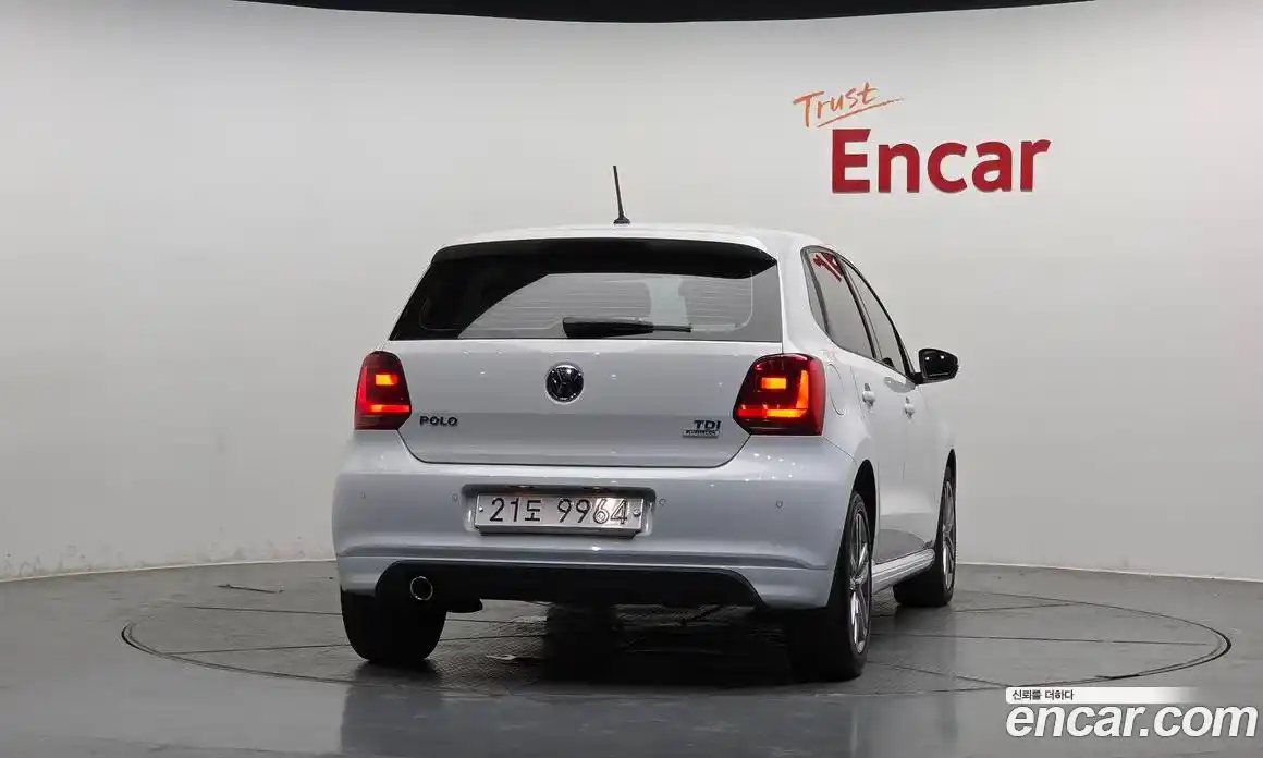 Volkswagen Polo 2015 1.4 автомат (гидро), фото 4