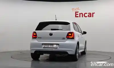 Volkswagen Polo 2015 1.4 автомат (гидро), миниатюра 4