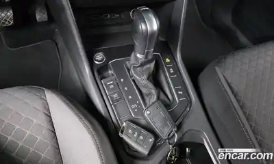 Volkswagen Tiguan 2018 2.0 автомат (гидро), миниатюра 12
