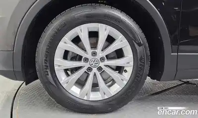 Volkswagen Tiguan 2018 2.0 автомат (гидро), миниатюра 5